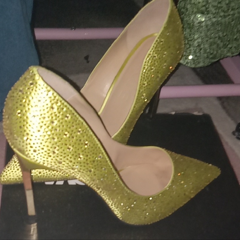 Women's Neon Green Pointed-Toe Stiletto w Gold Heels & Rhinestone Detail Size 9